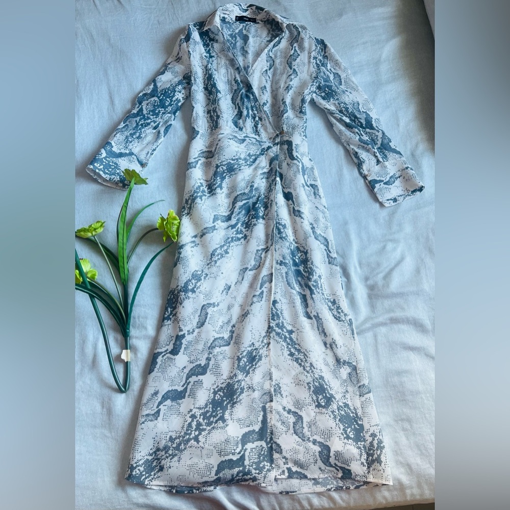 Mango wrap dress with black white snake pattern